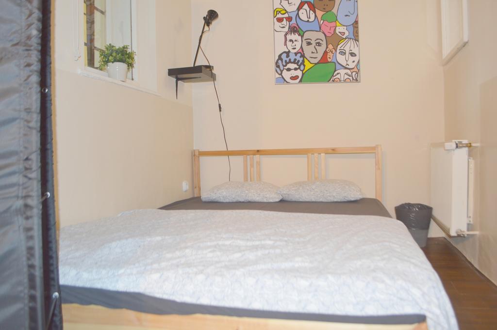 Artist Guest House Βουδαπέστη Δωμάτιο φωτογραφία